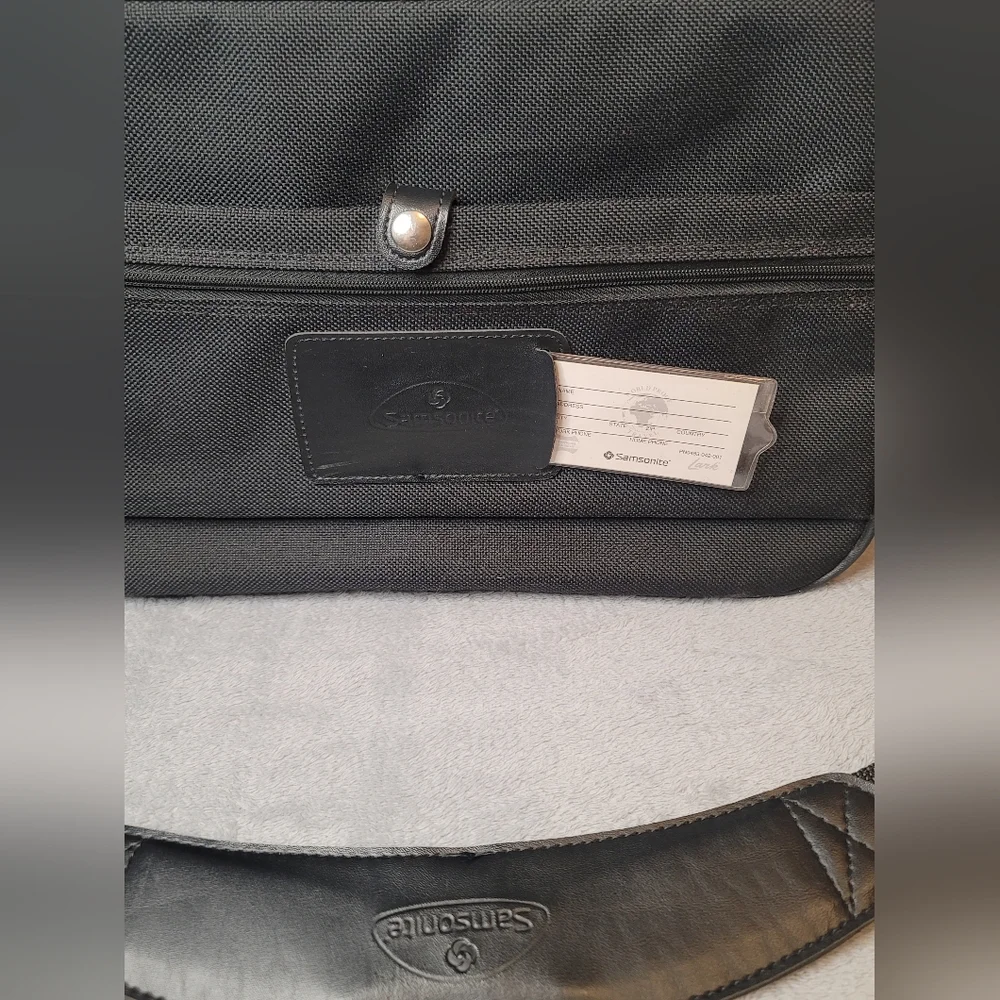 Samsonite Black Travel Tote Carry-On Bag Overnight Business Briefcase 17